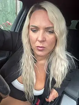 Watch Bustyblondebabe32 live on EroticFlix - High definition streams