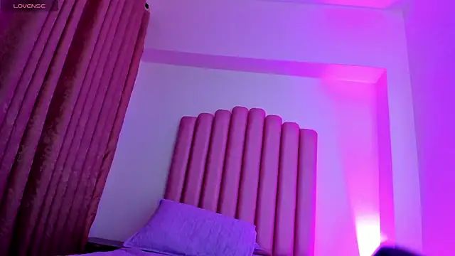 lana_fox01 - Lana_fox01's free webcam - UK Sex Cams