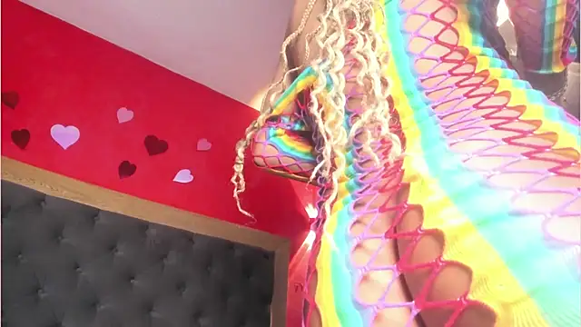 Watch YayaHilton live on EroticFlix - High definition streams