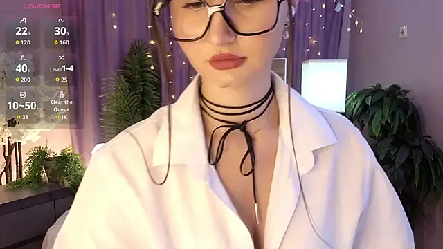 AriaCatrool webcam