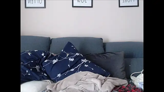 BarbieBlondieGirl webcam