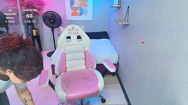 Maggy_t18 webcam