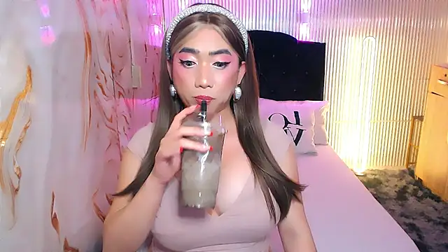 yourTsFantasyBigCock webcam