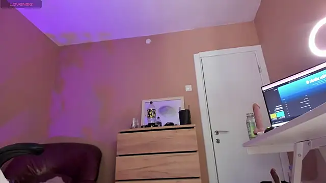 KaylaLaine webcam