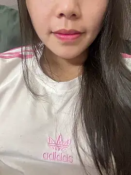 Bella_7777 webcam