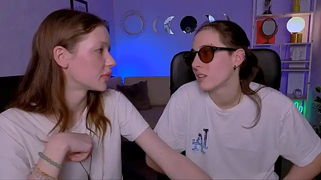 strip chat online Khloebeauty