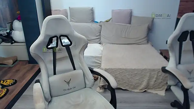 Sunny-Girl1 webcam