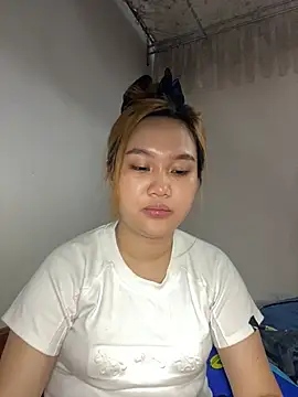 Almira6868 webcam