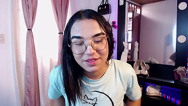 Candyy_doll__ webcam