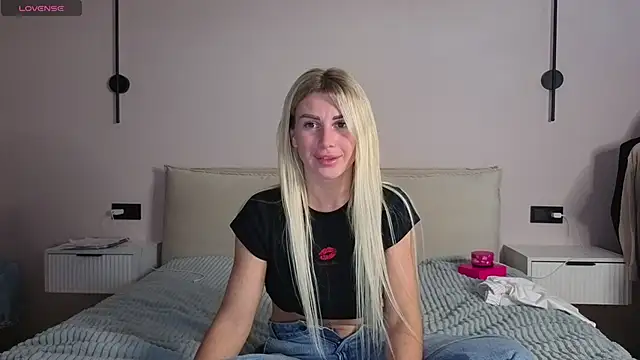 Whiteflower_xo webcam
