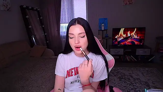 yoursLina webcam