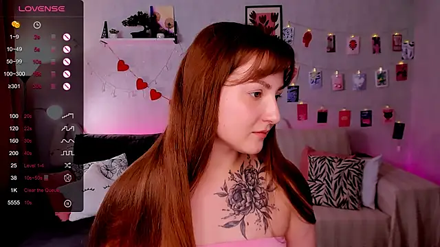 velvet_cherry_ live cam on StripChat