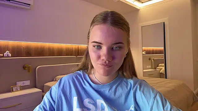 Watch doana_bebriti live on EroticFlix - High definition streams