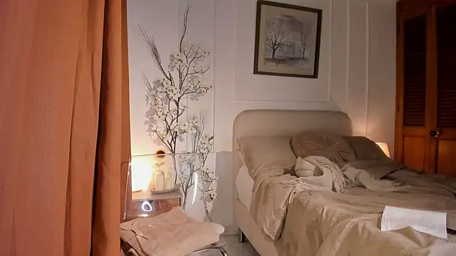 Watch ConnieDeep live on EroticFlix - High definition streams