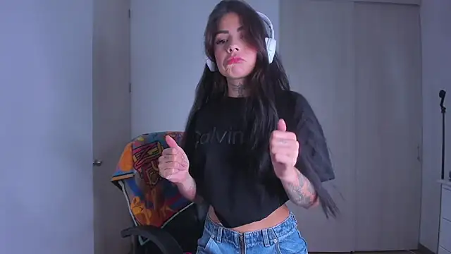 Watch Lisegg_ live on EroticFlix - High definition streams