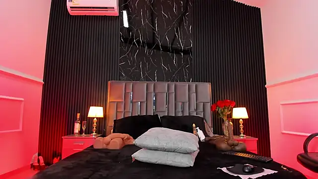 Watch Bigsexxyass live on EroticFlix - High definition streams