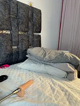natasharuso (F young) - finger in delicious ass 😈😏