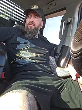 beardedtattood (Ask my age) - 😈😈😈