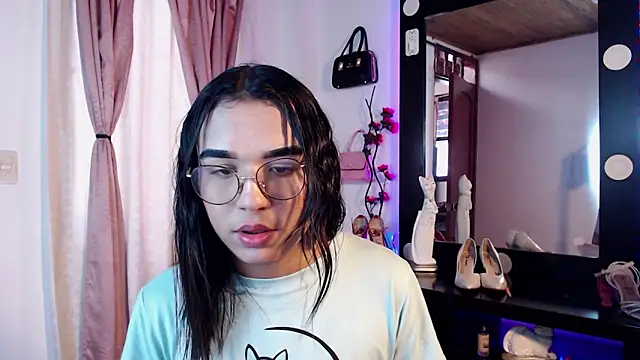 Candyy_doll__ webcam