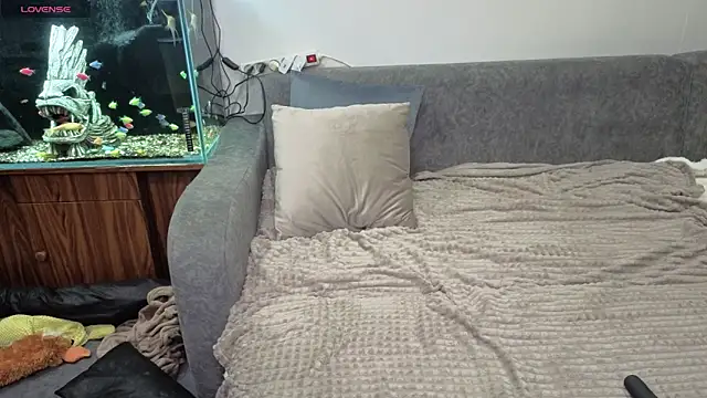 Mia_E1fie02 webcam