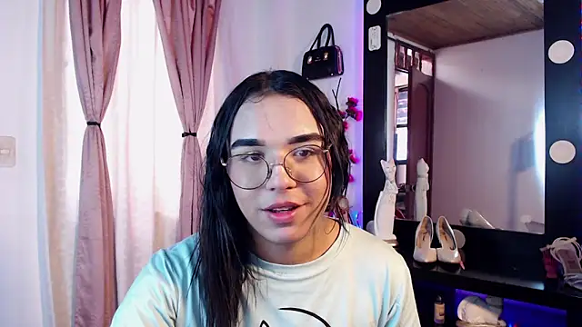 Candyy_doll__ webcam