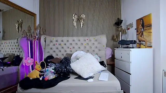 PlayfulShow webcam
