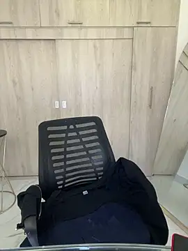 adele_sweett's live room
