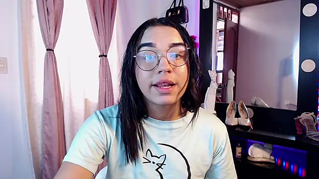 Candyy_doll__ webcam