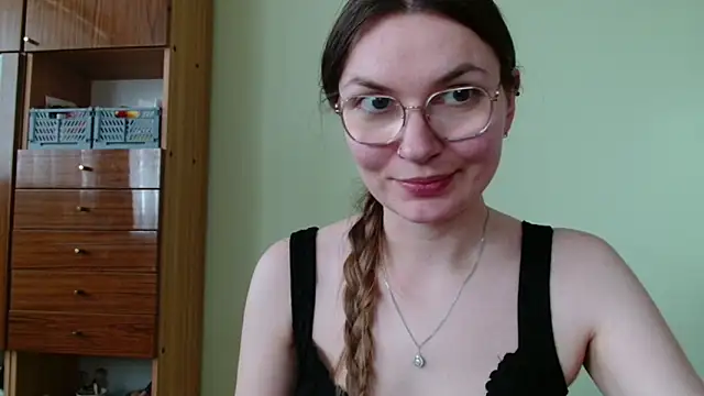 LooveELLYx webcam