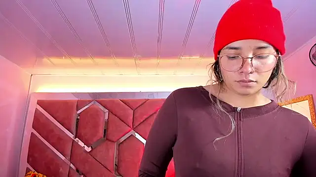 Olivia_Fox69 webcam