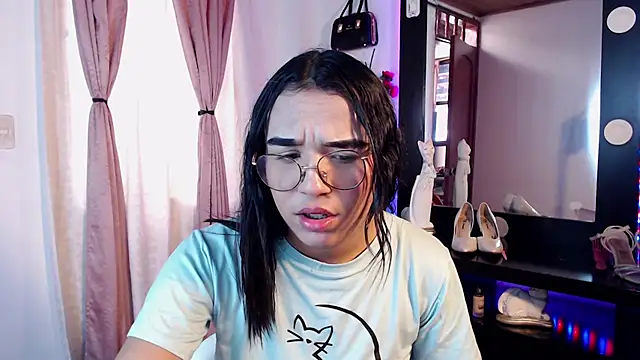 Candyy_doll__ webcam