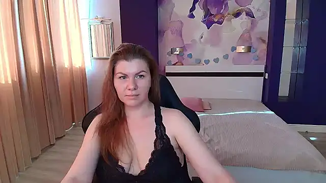 LunaKissesx live sex cam