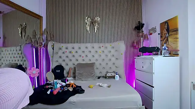 PlayfulShow webcam