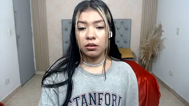 jessychernobil (F young) - plays with milk