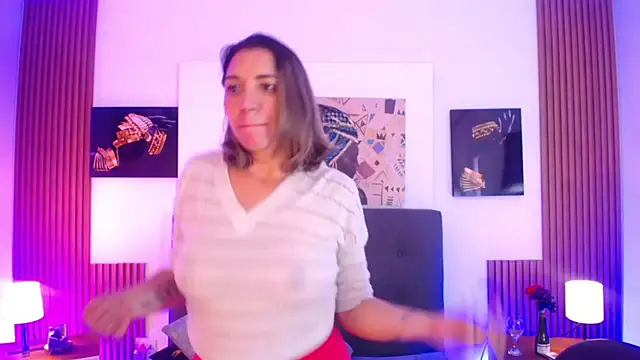 milfsecret69 live cam on StripChat