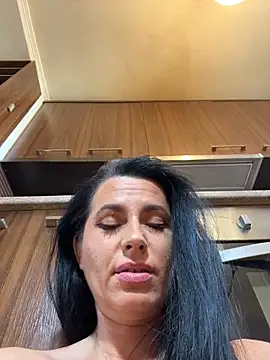 Hotmomcheckk_ webcam