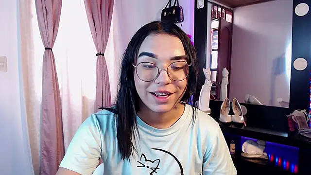 Candyy_doll__ webcam
