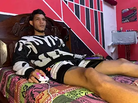 tanned_boy webcam