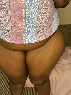 amandious (F milf) - Help get apartment