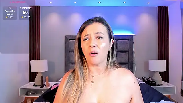 Susann_Ross webcam