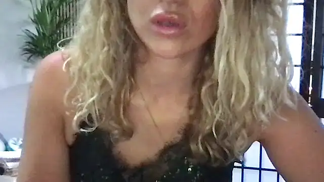 BlondSeduction webcam