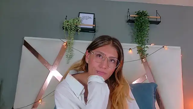 LiaaMoretti__ webcam