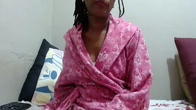 Ebonysweetcougar webcam