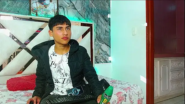 Temptionkingscs live cam on StripChat