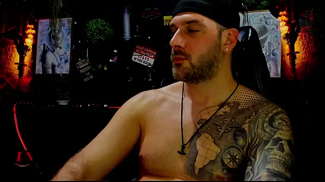 LexHardy live cam on StripChat