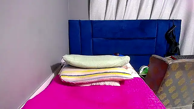 Lelety79 webcam