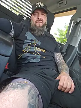 Beardedtattood webcam