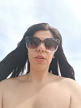 Sara87Show4U live cam on StripChat