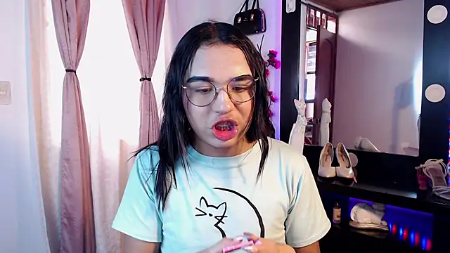 Candyy_doll__ webcam