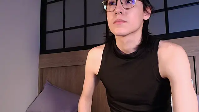 Daphne_and_Roger_ webcam